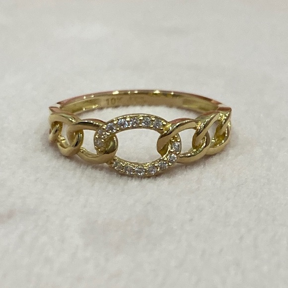 Jewelry - 10k Yellow Gold Link Ring